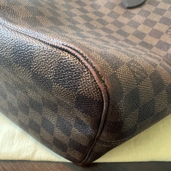 Louis Vuitton Neverfull MM - Picture 3 of 5